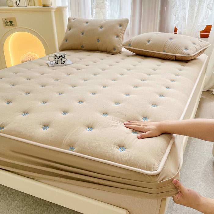 Embroidered Cotton Soybean One-piece Fiber All-inclusive Protection Mattress Cover