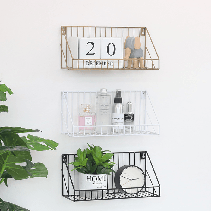 Wall Mounted Rustic Metal Wire Floating Storage Shelf Rack for Picture Frames Collectibles Decorative Items