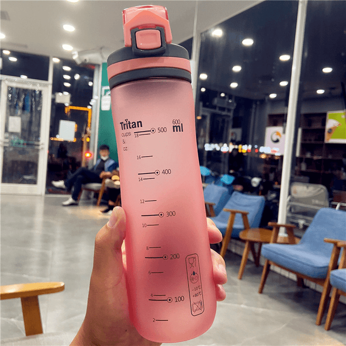 D04 600Ml Sport Drinking Water Bottle BPA Free Leakproof Tritan Capacity Marker Water Cup for Camping Travel Fitness