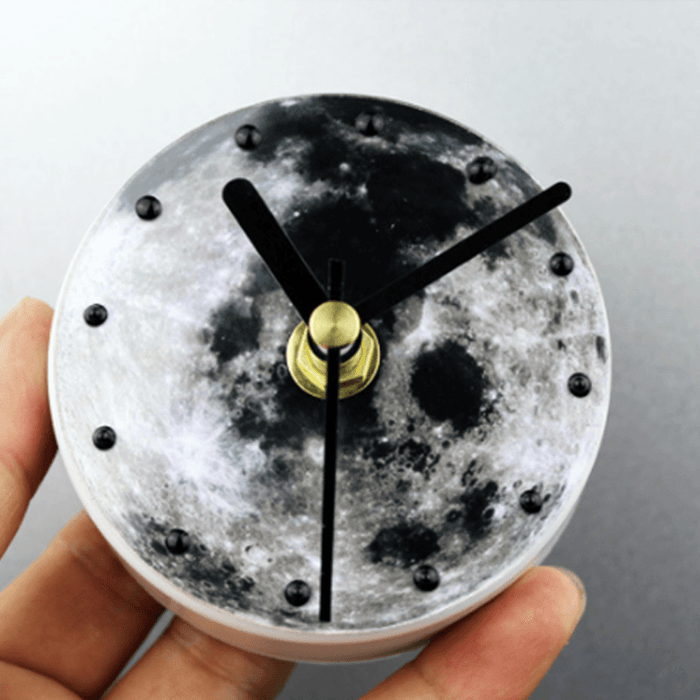 Fashionable Creative Universe Planet Moon Pattern Fridge Magnet Clock Waterproof Sucker Moon Refrigerator Wall Clock Moon Refrigerator Fashionable Creative Universe Planet Moon Wall Clock Home Decor