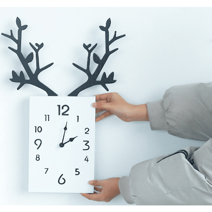 50 X 35Cm Simple Wooden Antler Wall Clock Roman Numerals Wall Home Office Decor