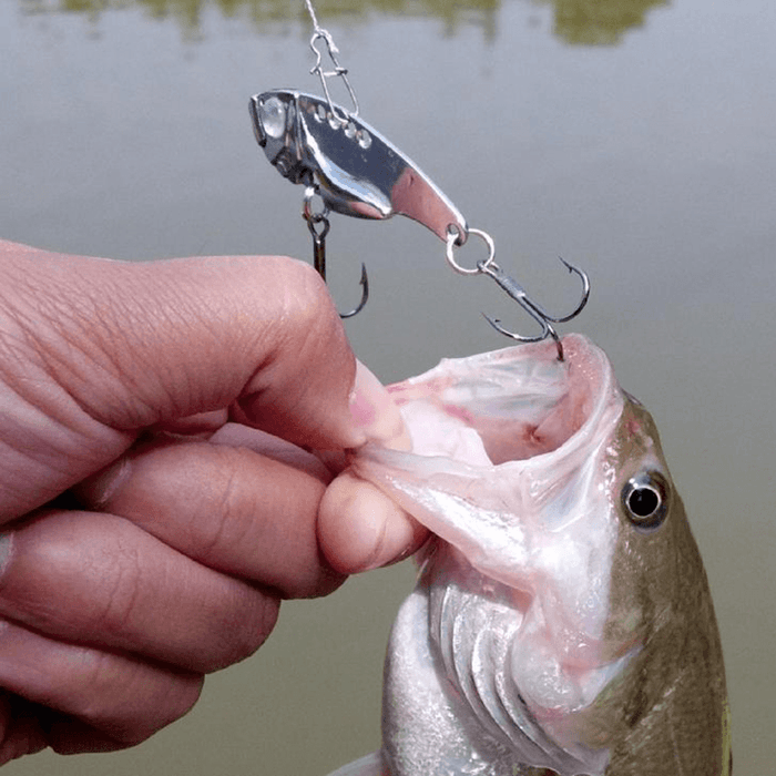 Metal VIB Jig Fishing Lure Multicolor 3D Eyes Bait Tackle Full Swimming Layer Fishing Bait Spoons