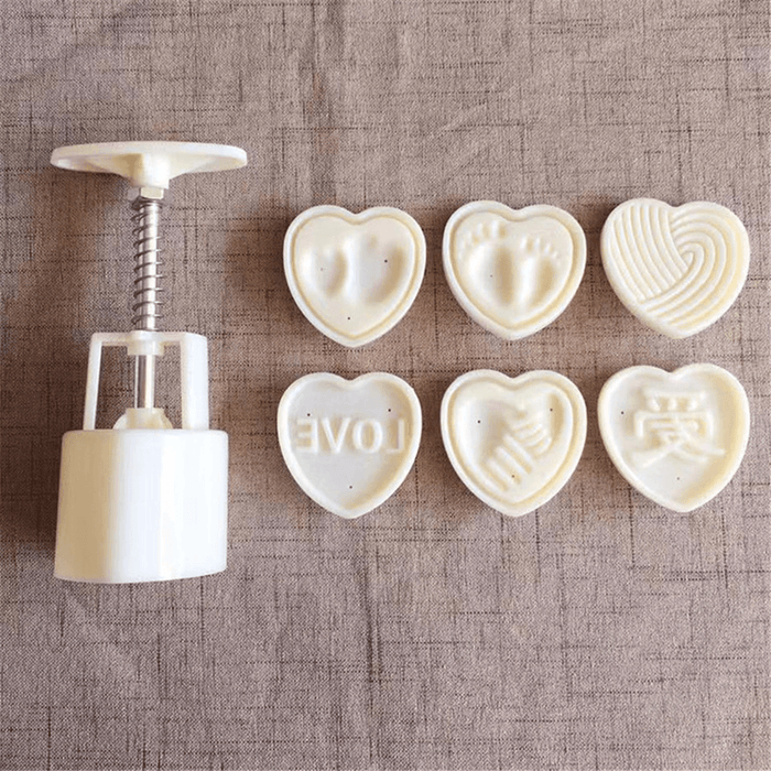 Heart Stamps Moon Cake Mould 3D DIY Mooncake Mold Mid-Autumn Festival Baking Accessories