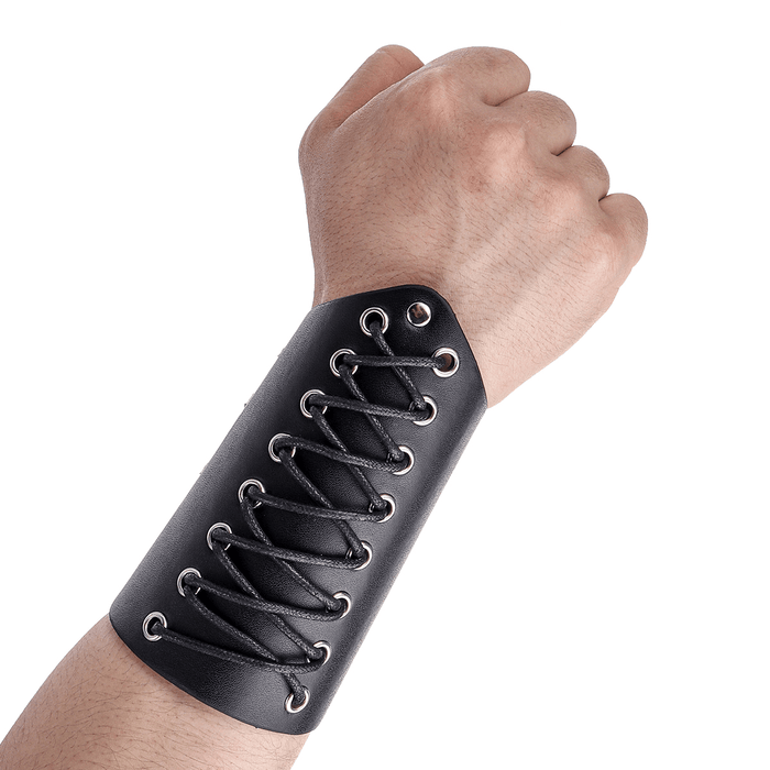 1 Pcs 14/18Cm Leather Gauntlet Cosplay Wrist Band Buckle Cuffs Bike Bicycle Guard