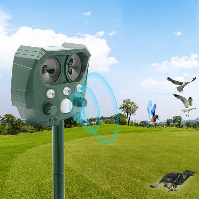 Outdoor Solar Powered Ultrasonic Animal Repeller Sensitive Sensor Dispeller