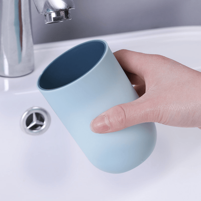 A374 2PCS Household Bathroom Plastic Gargel Cup Water Cups Washing Tooth Mug Bathroom Set