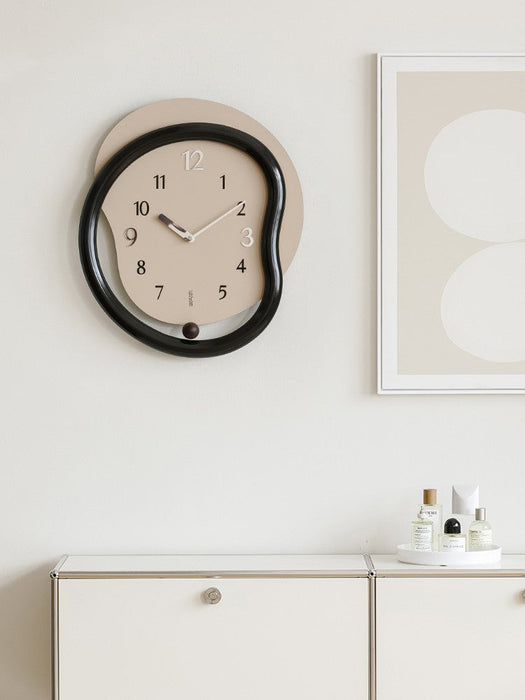 Creative Simple Punch-free Living Room Wall Clock