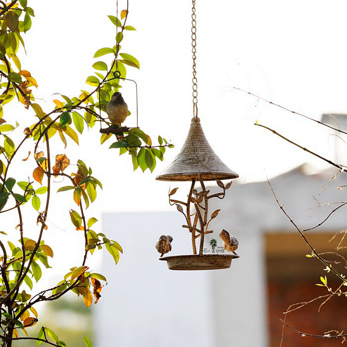 Garden balcony bird feeder