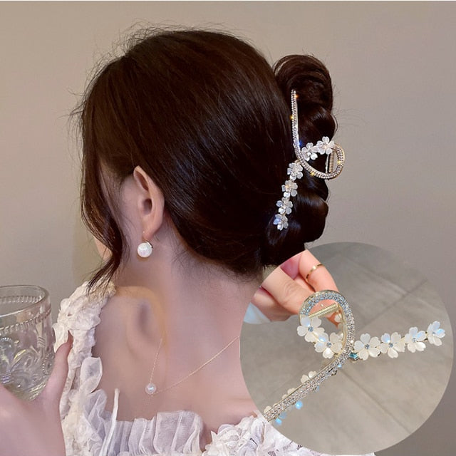 Crystal Pearl Flower Hairpin - Okeihouse