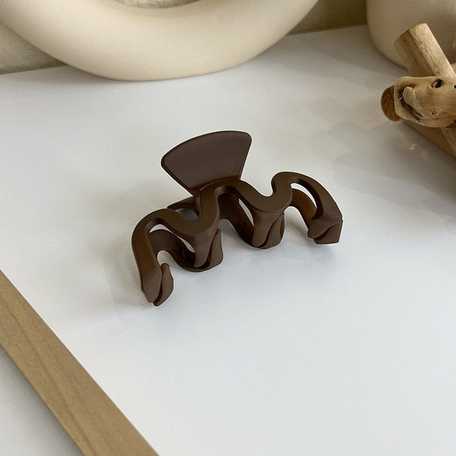 Coffee  Hair Clip - Wavy - Okeihouse