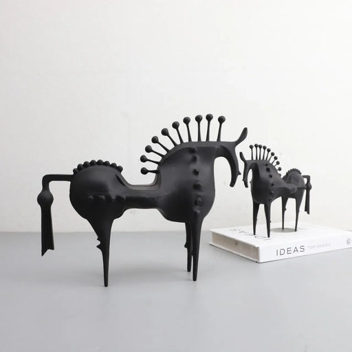 Creative Horse Statue Resin Figures Modern Home Living Room Decoration Abstract Figure Arrangement Bookshelf Decoration