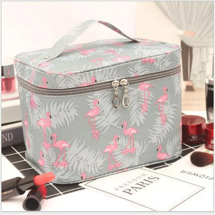 Cute Travel Portable Waterproof Large Capacity Makeup Storage Bag Geometric Pattern Polyester Material Unisex Urban Simple Style