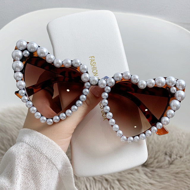 Cat Eye Heart Fashion Sunglasses - Okeihouse