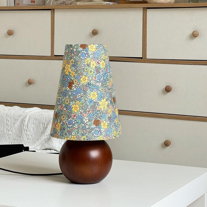 Flower Romantic Table Lamp Solid Wood Bedroom Study Decorative Lamp