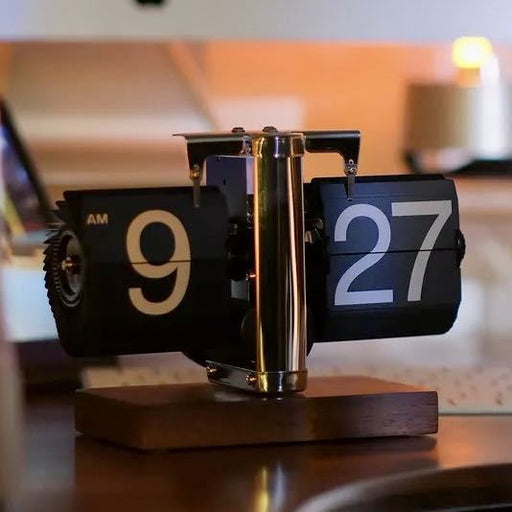 Creative Personality Retro Mechanical Automatic Turning Clock