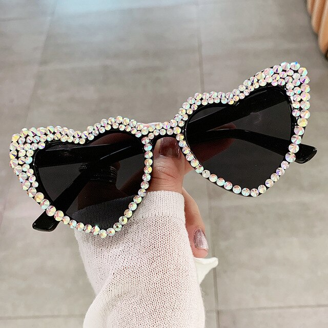 Cat Eye Heart Fashion Sunglasses - Okeihouse