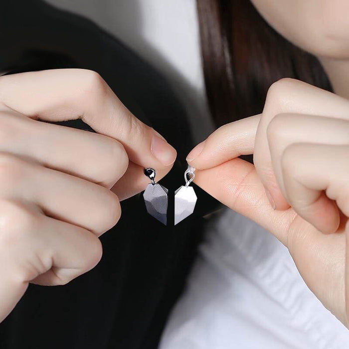 Korean Fashion Magnetic Couple Necklace - Okeihouse