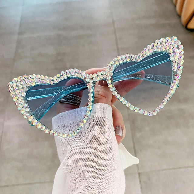 Cat Eye Heart Fashion Sunglasses - Okeihouse